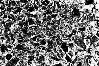 Doğada kayalık yol