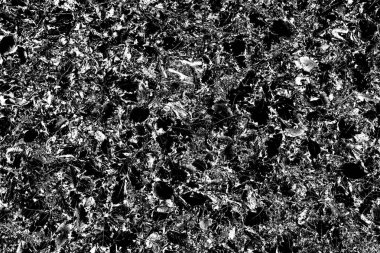 Yere düşen sarı yapraklar