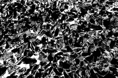 Doğada kayalık yol