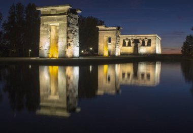 Debod Tapınağı geceleri