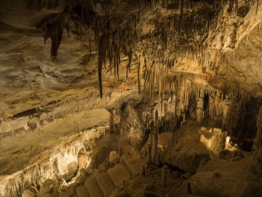 Duvar ve tavan mağaralar Drach