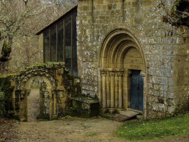 Ana giriş Santa Cristina de Ribas de Sil