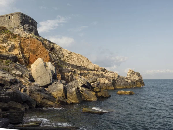 Şairler Porto venere Körfezi kayalarda — Stok fotoğraf