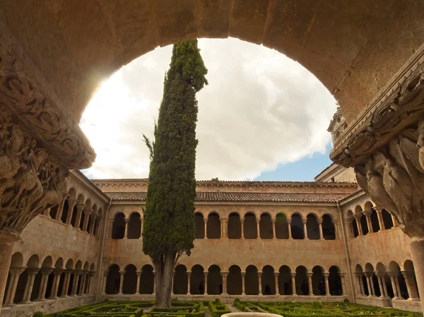 Claustro del Monasterio de Santo Domingo de Silos — Foto de Stock