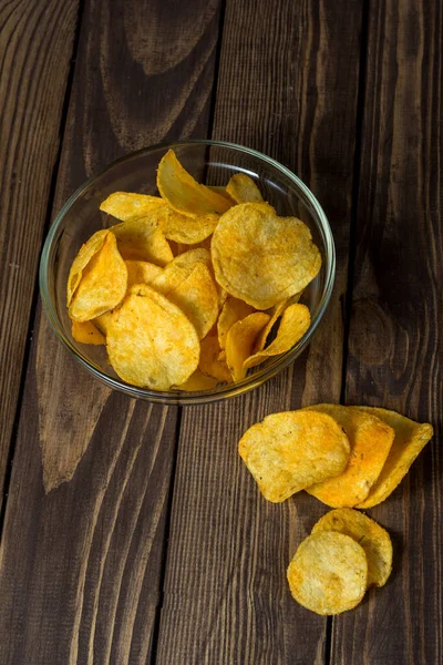 Virutas Una Placa Transparente Probando Patatas Fritas Comida Para Cerveza — Foto de Stock