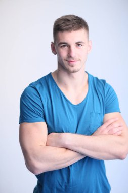 Kas izole Studio'da poz adam portresi