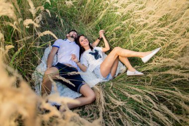 eğlenceli bir alana sahip çift