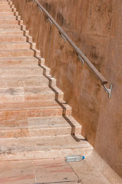 Waterbottle Shadow Forming Distorted Line Stairs Malta — Stock Photo, Image