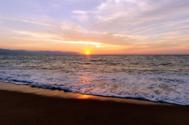 Günbatımı okyanus manzara
