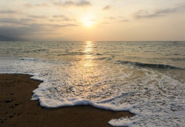 Gün batımı dalga okyanus