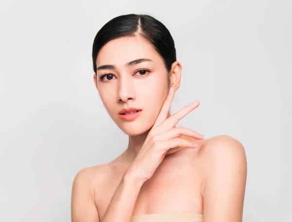 Ung Vacker Asiatisk Kvinna Med Ren Och Ljus Hud Cosmetic — Stockfoto