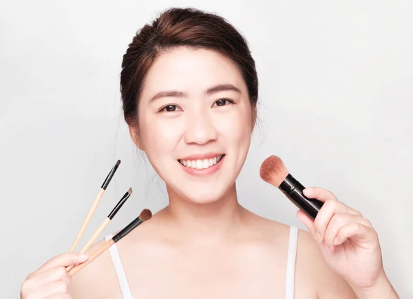 Ung Vacker Asiatisk Kvinna Med Ren Och Ljus Hud Cosmetic — Stockfoto