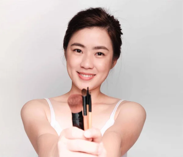 Ung Vacker Asiatisk Kvinna Med Ren Och Ljus Hud Cosmetic — Stockfoto