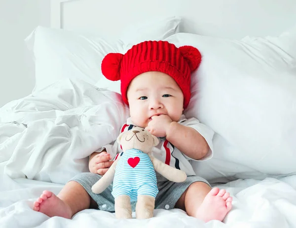 Retrato Bebé Asiático Recién Nacido Niño Encantador Meses Edad Llevaba — Foto de Stock