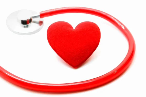 Kırmızı Tıbbi Steteskop Beyaz Arka Planda Izole Edilmiş Sağlık Hizmeti — Stok fotoğraf