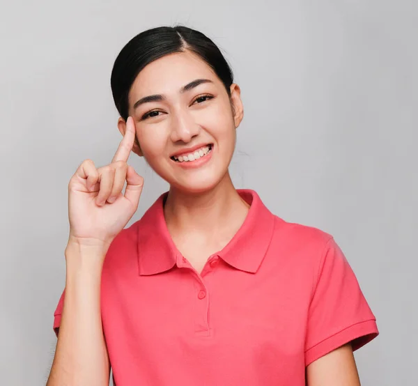 Giovane Bella Donna Asiatica Indossava Shirt Rosa Mostrato Espressione Pensiero — Foto Stock