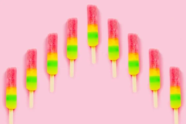 Obst Bunte Eis Muster Eis Stick Auf Pastellrosa Hintergrund Soda — Stockfoto