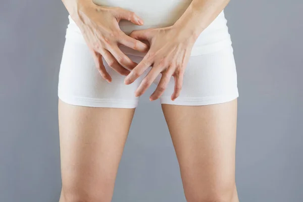 Woman Wore White Shorts Itching Scratch Female Genitalia Area — Stock Photo, Image