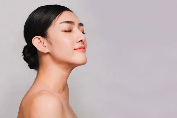 Joven Hermosa Mujer Asiática Con Piel Limpia Fresca Brillante Felicidad — Foto de Stock