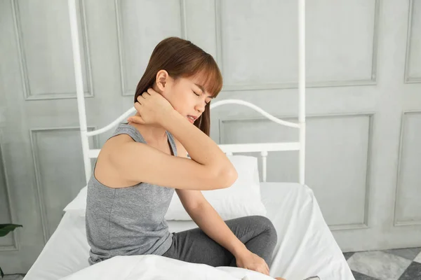 Young Beautiful Asian Woman Wearing Gray Clothes Wake White Bed — Stock Photo, Image