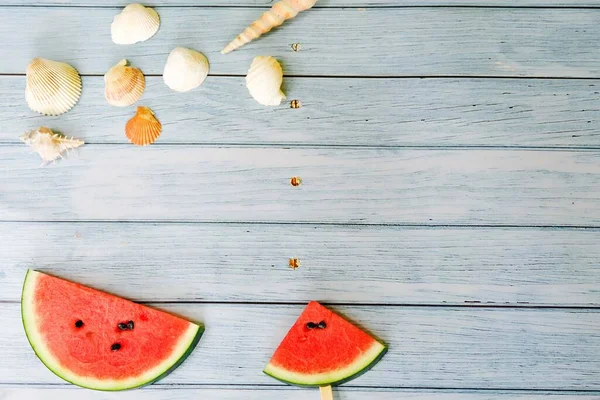 Ananas Sonnenbrille Wassermelone Muschel Flip Flop Und Wassermelone Auf Blauem — Stockfoto