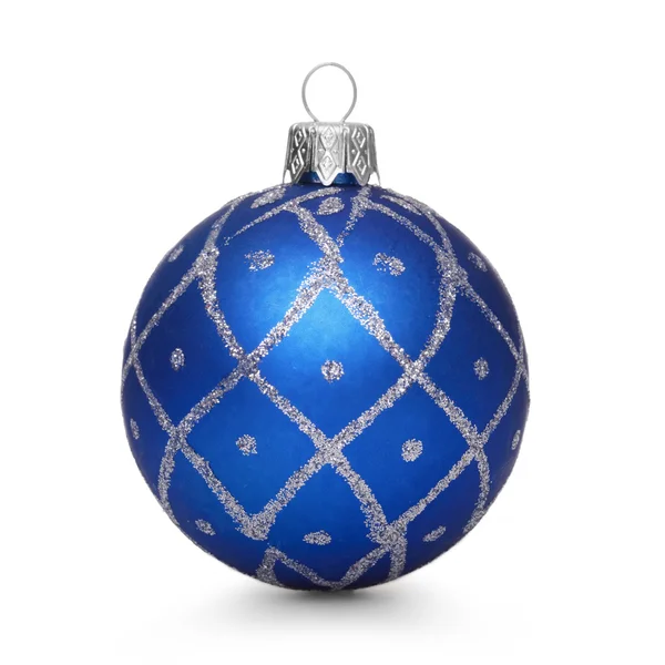 Blue Christmas ball izolowane na białym tle — Zdjęcie stockowe