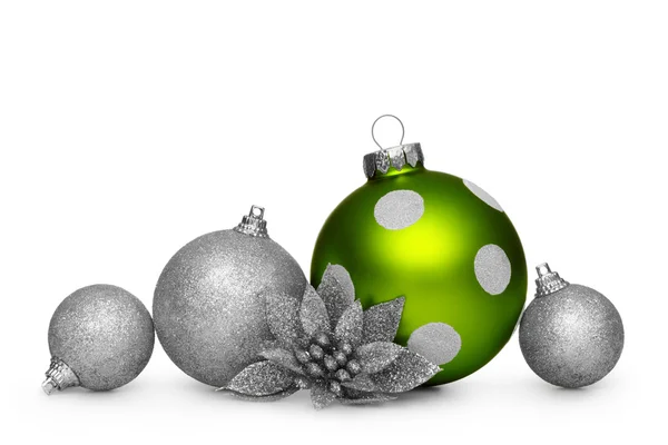 Grupo de bolas de Navidad aisladas sobre fondo blanco —  Fotos de Stock