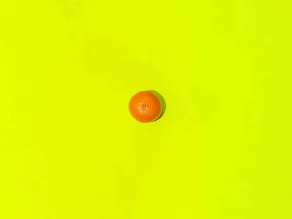 Fruta Colorida Mandarinas Frescas Sobre Fondo Verde Claro Vista Superior — Foto de Stock