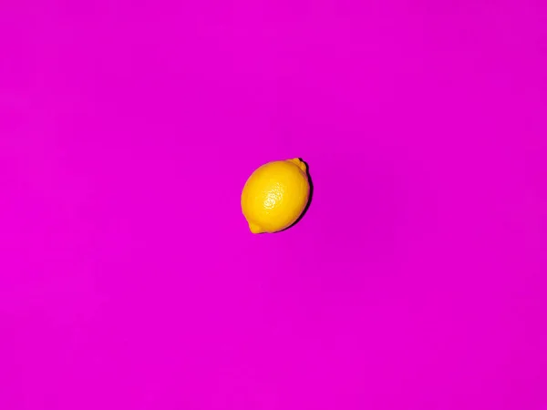 Fruta Colorida Limones Frescos Sobre Fondo Rosa Vista Superior — Foto de Stock