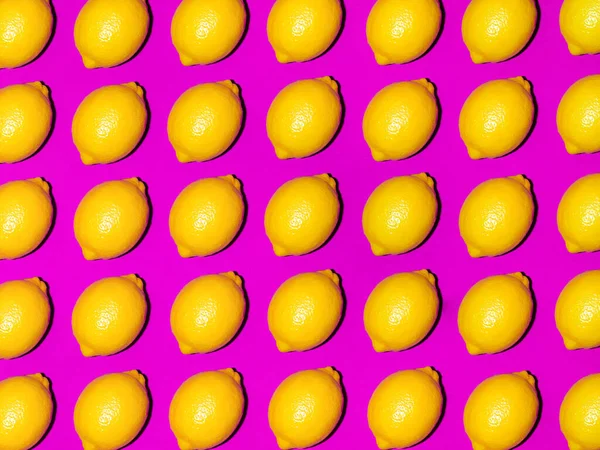 Patrón Colorido Frutas Limones Frescos Sobre Fondo Rosado Vista Superior — Foto de Stock