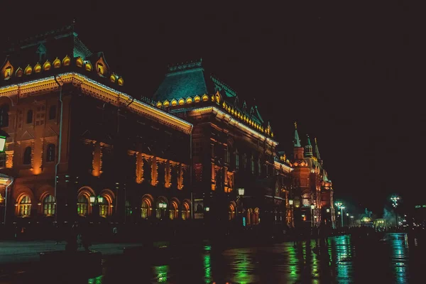 Praça Vermelha e Museu Histórico Estatal Russo à noite, Moscovo. Rússia 22 de novembro de 2017 — Fotografia de Stock