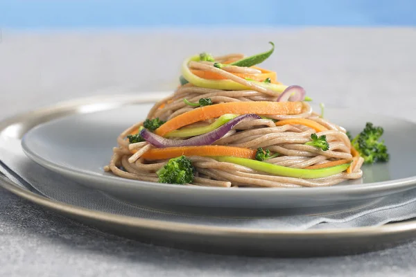 Spaghetti Integrali Con Verdure — Stock Photo, Image