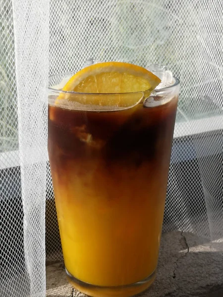 Апельсиновый Свежий Апельсиновый Эспрессо Апельсиновый Сок Американским Кофе — стоковое фото