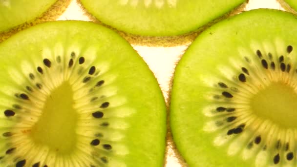 Sledování makro záběru Kiwi — Stock video