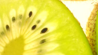 Kiwi 'nin Makro Çekimi İzleniyor