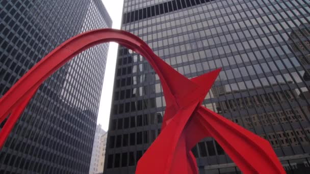 Calders Flamingo Skulptur Auf Dem Federal Plaza Chicago Illinois Usa — Stockvideo