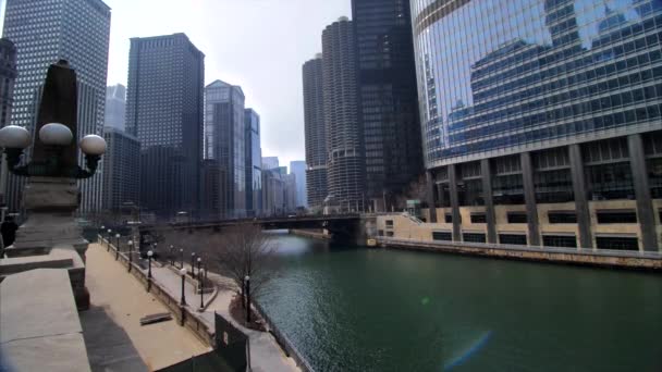 Чикаго Ривер Даунтаун — стоковое видео