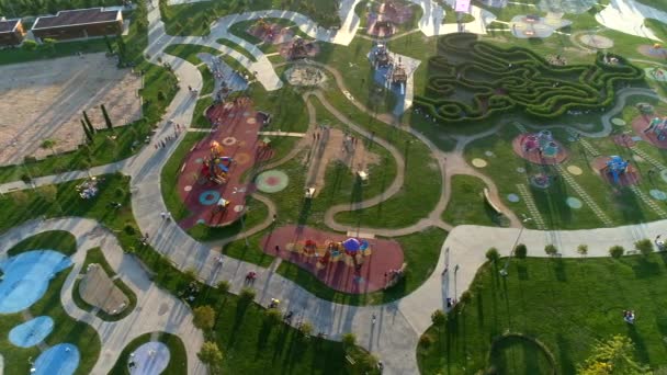 Luftaufnahme Des Öffentlichen Parks Bei Schönem Sonnenuntergang — Stockvideo