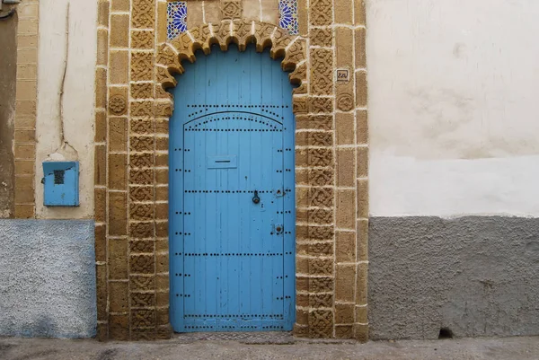 Traditional blue moroccan door — Stock Photo, Image
