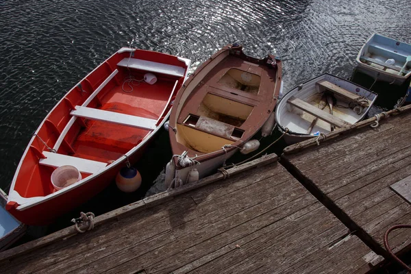Sudaki ahşap tekneler — Stok fotoğraf