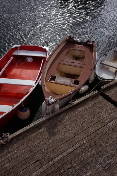 Dinghy boats at the pier — Stock Photo, Image