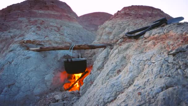 Camping Desert Cooking Fire — Stock Video