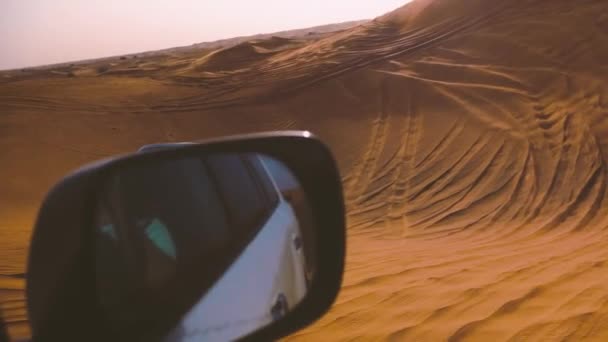 迪拜沙漠中的Jeep Safari — 图库视频影像