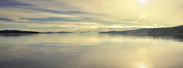 Pemandangan panorama pantai Pasifik yang diambil dari kota Ladys — Stok Foto