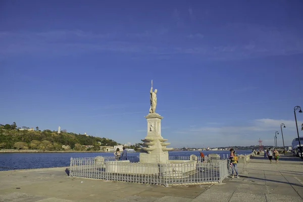 Havana, Kuba - 17 únor 2017: Zobrazení Neptunu ve staré obětní socha — Stock fotografie