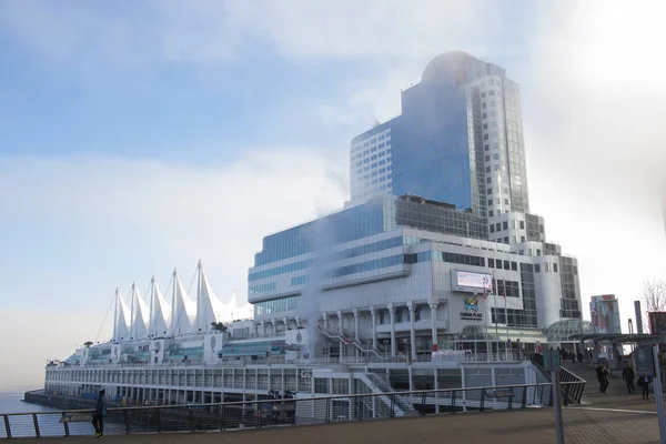 VANCOUVER - JAN 13, 2018: Panoramic view of Canada Place and cru — Stock Photo, Image