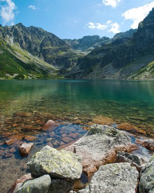 Tatras 'taki Dağ Gölü
