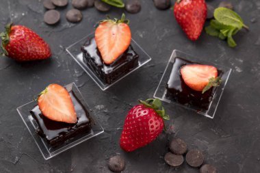 Restorandan açık büfe menüsü.