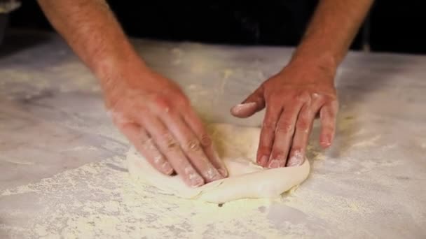 Cocinero Prepara Masa Pizza Restaurante — Vídeos de Stock