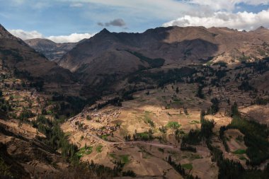 Peru Kutsal Vadisi ve Pisaq 'tan gelen köyler kurak mevsim